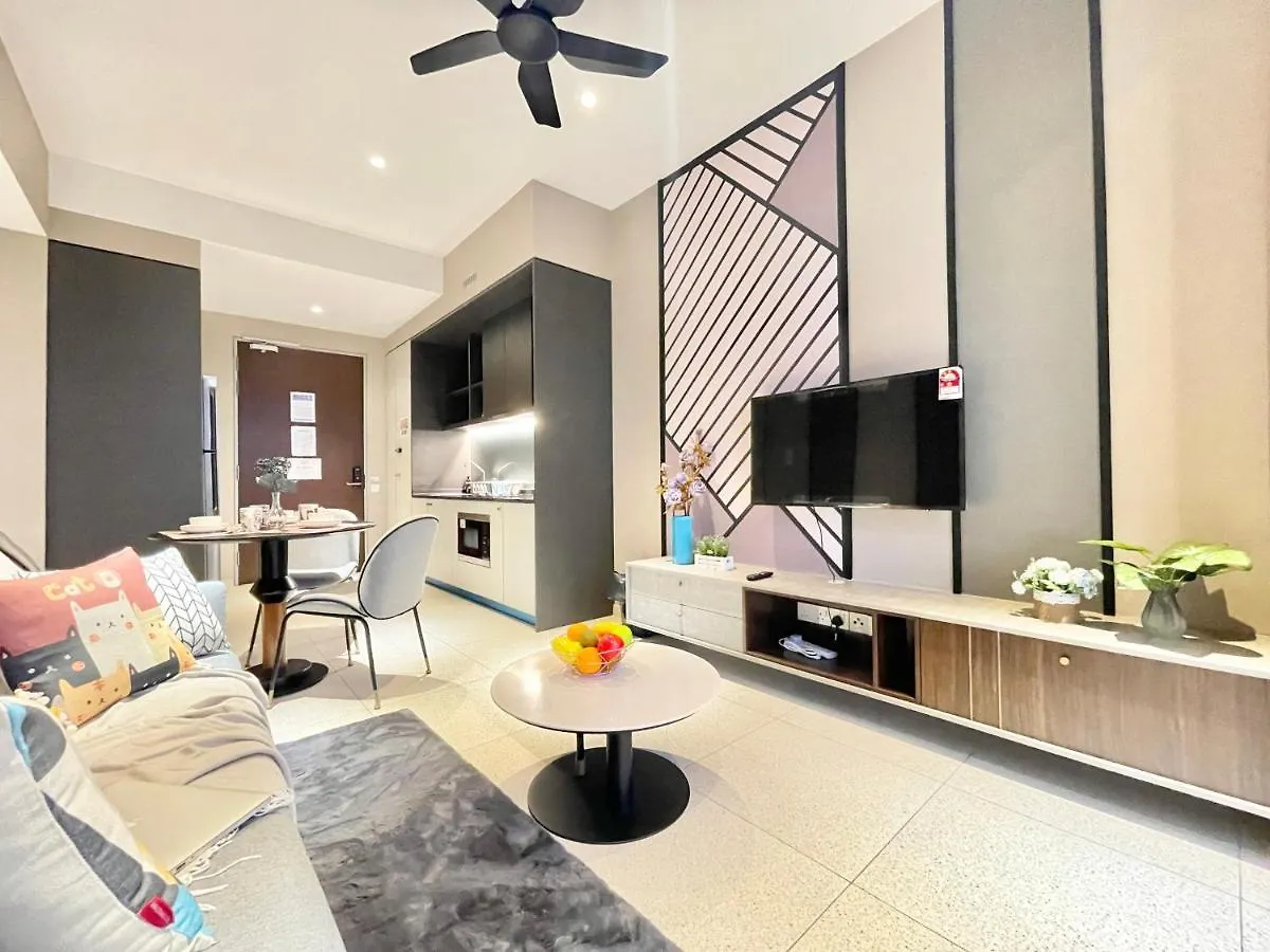 Modern 2B2B Apt Near Mid Valley - Wifi - Infinity Pool - Gym Kuala Lumpur