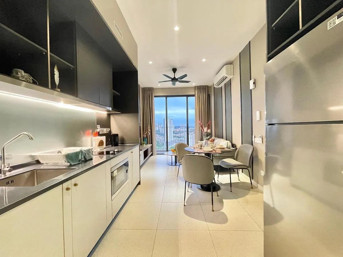 Modern 2B2B Apt Near Mid Valley - Wifi - Infinity Pool - Gym Kuala Lumpur Malaysia