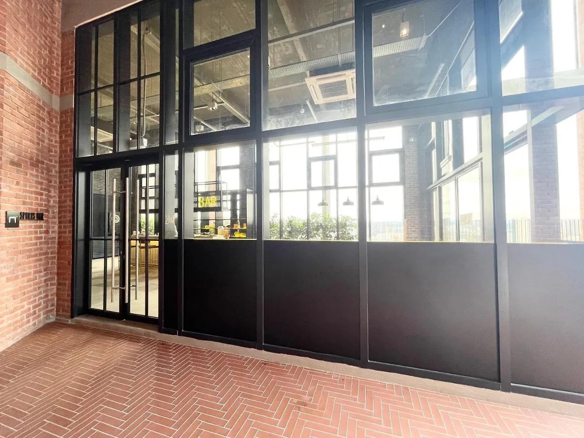 Modern 2B2B Apt Near Mid Valley - Wifi - Infinity Pool - Gym Kuala Lumpur