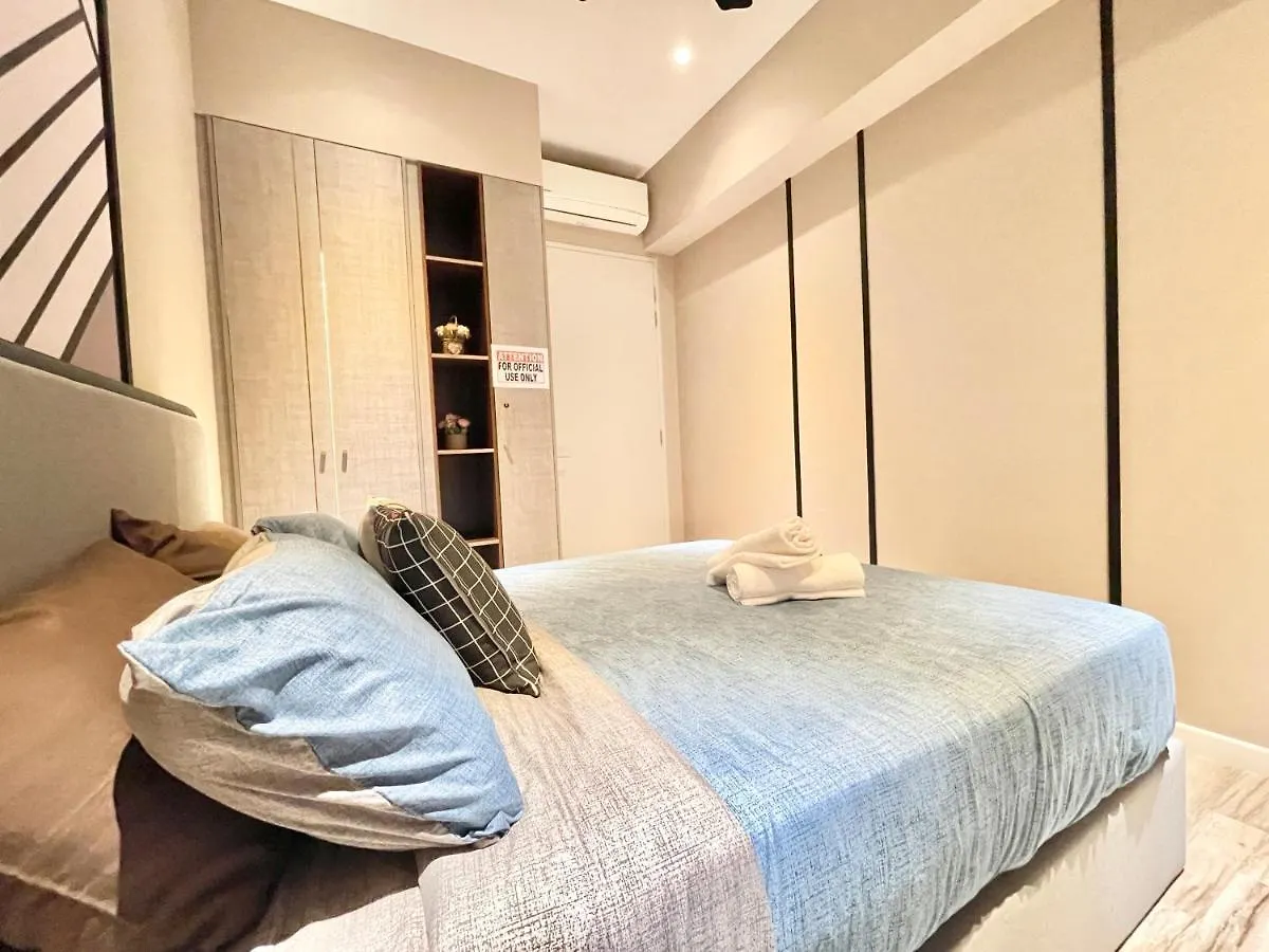 Modern 2B2B Apt Near Mid Valley - Wifi - Infinity Pool - Gym Kuala Lumpur Lägenhet