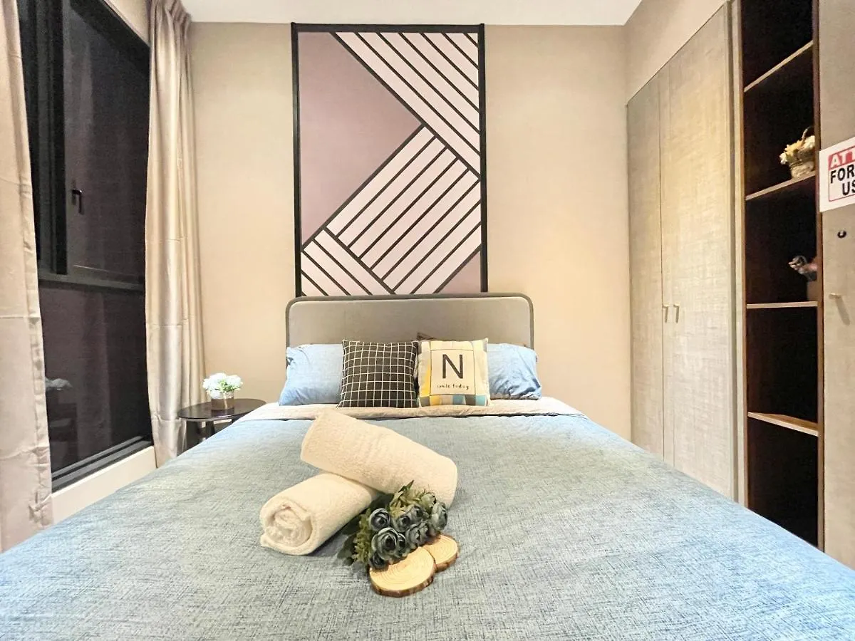 Lägenhet Modern 2B2B Apt Near Mid Valley - Wifi - Infinity Pool - Gym Kuala Lumpur